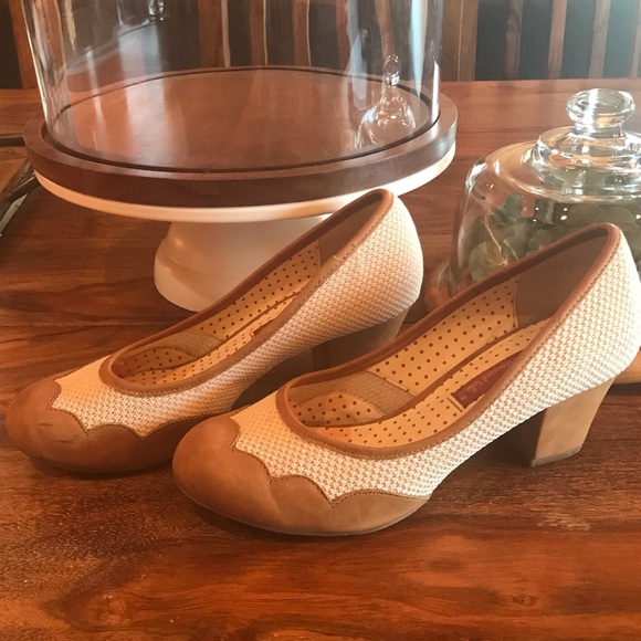 ModCloth Retro block heel pumps - Picture 1 of 6